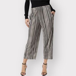 TOPSHOP Black & White Striped Pleated Ankle Pants (Sz 2)